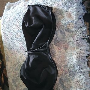 Strapless undwrwire  black bra